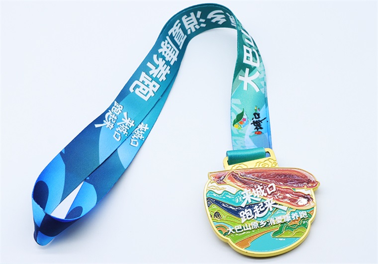 大巴山原乡消夏康养跑奖牌_定制案例
